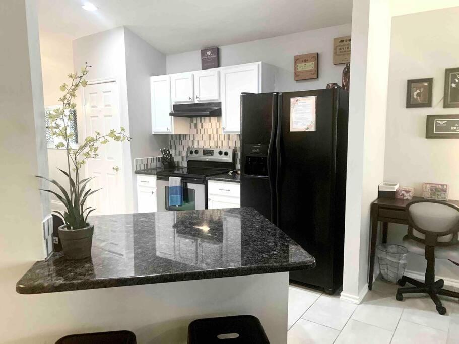 Modern Updates - Great Location - King Bed- Bmt San Antonio Bagian luar foto